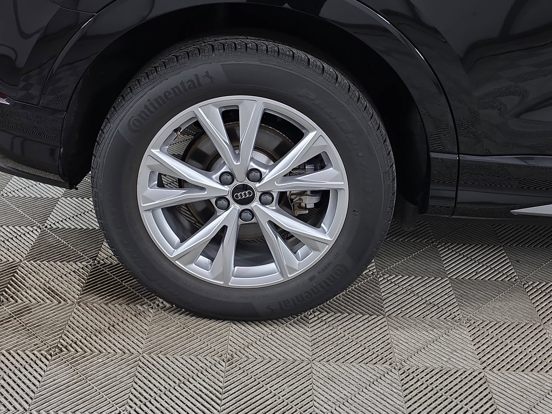 Certified 2025 Audi Q3 2.0T Premium Plus w/ Premium Plus Package AWD/4WD image 9