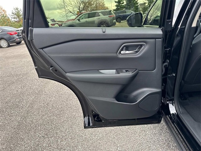 New 2026 Nissan Rogue Platinum w/ Platinum Premium Package image 15