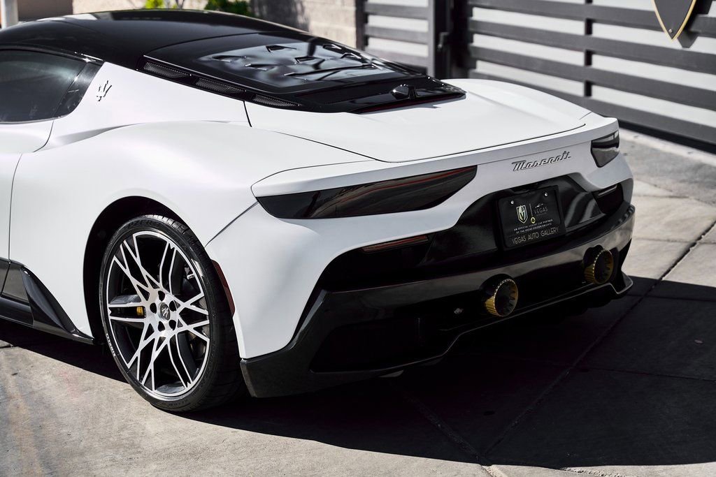 Used 2023 Maserati MC20 Coupe RWD image 13