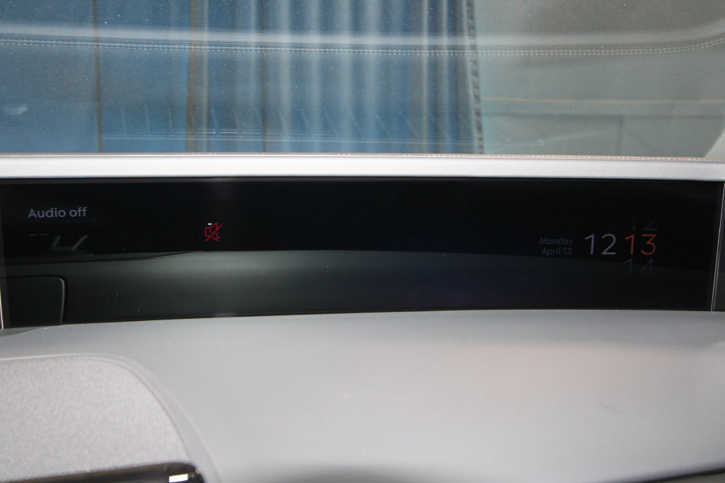 Used 2024 Lincoln Nautilus Premier AWD/4WD image 17