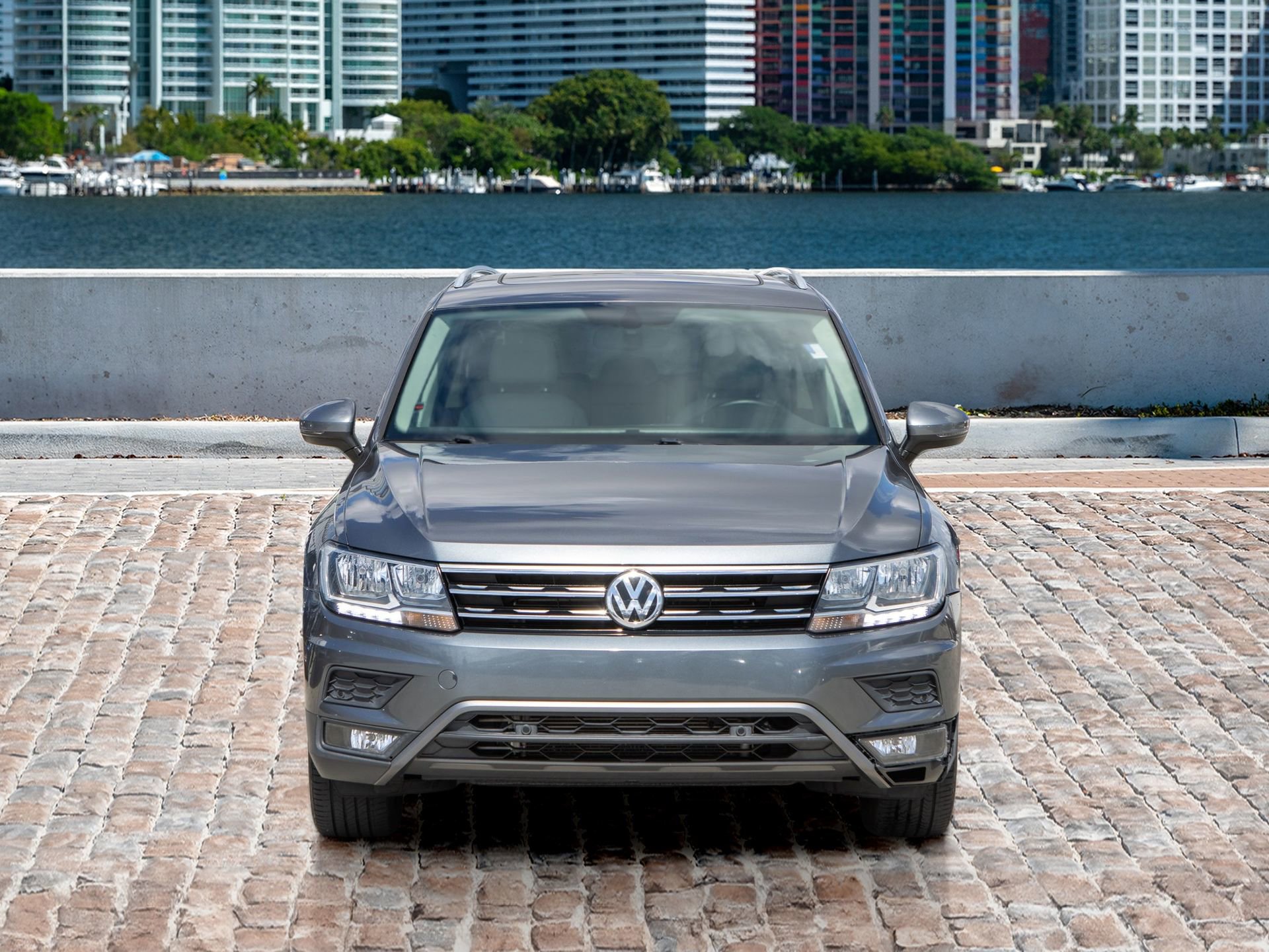 Used 2019 Volkswagen Tiguan SEL image 2