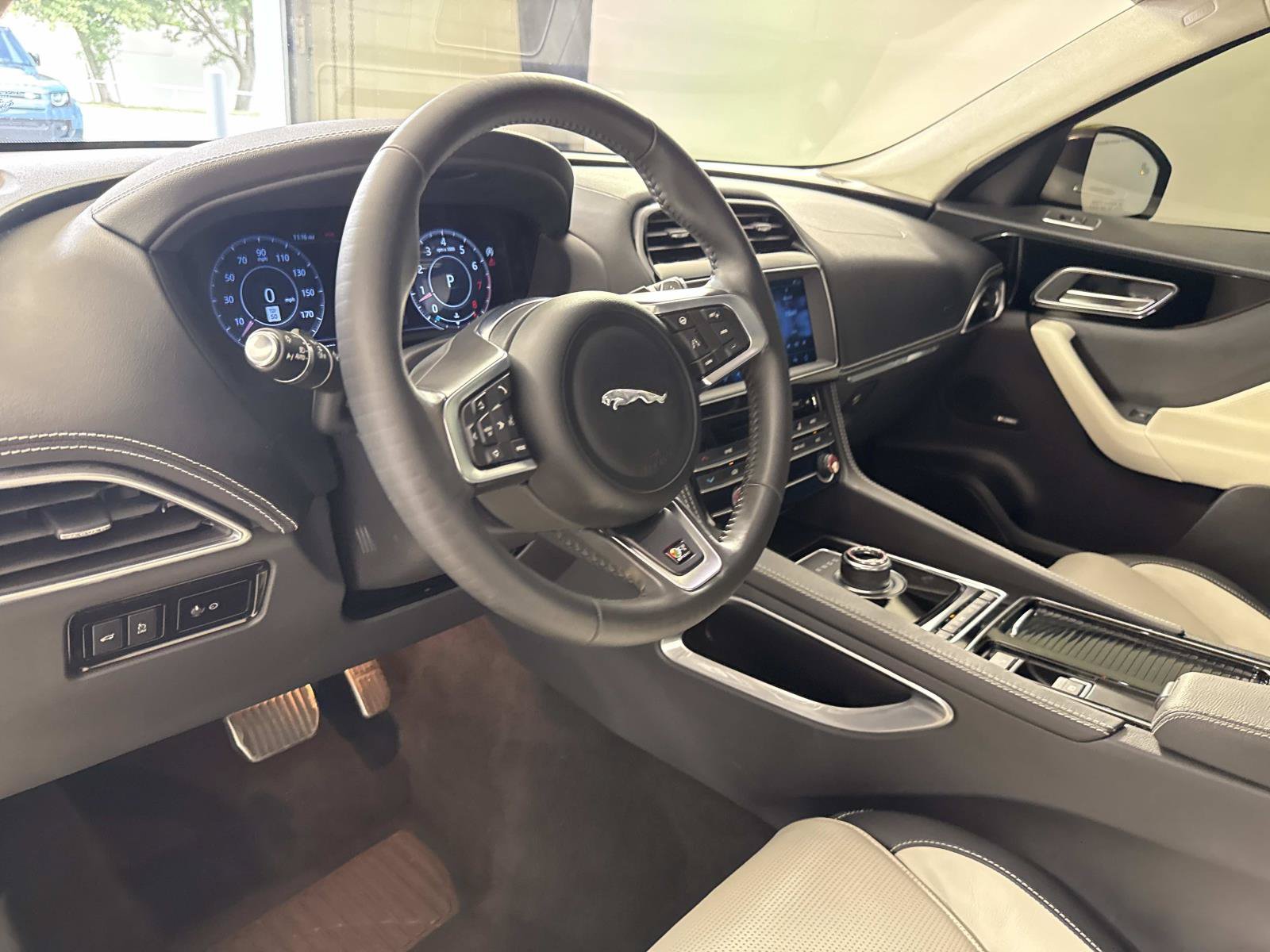 Used 2020 Jaguar F-PACE R-Sport AWD/4WD image 21