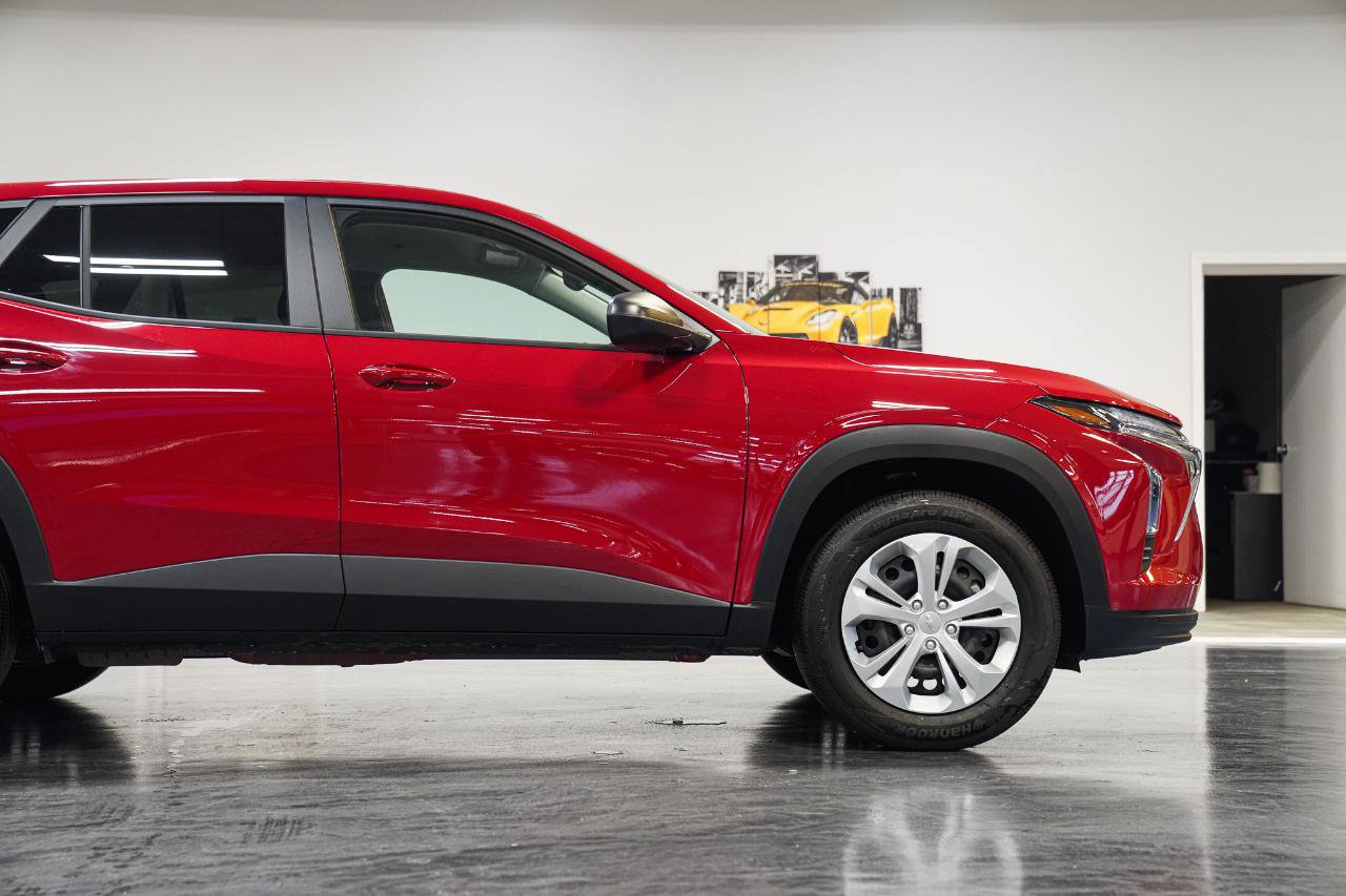 Used 2026 Chevrolet Trax LS FWD image 10