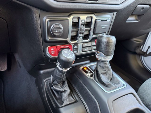 Used 2024 Jeep Wrangler Unlimited Rubicon w/ Technology Group AWD/4WD image 24