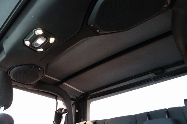 Used 2021 Jeep Wrangler Sport S image 19