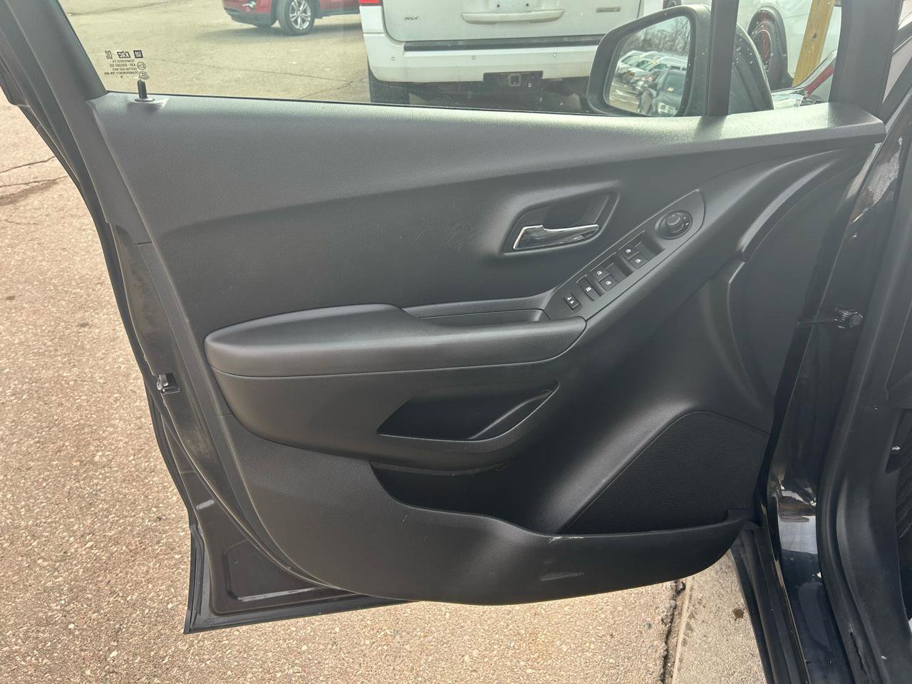 Used 2015 Chevrolet Trax LS FWD image 14