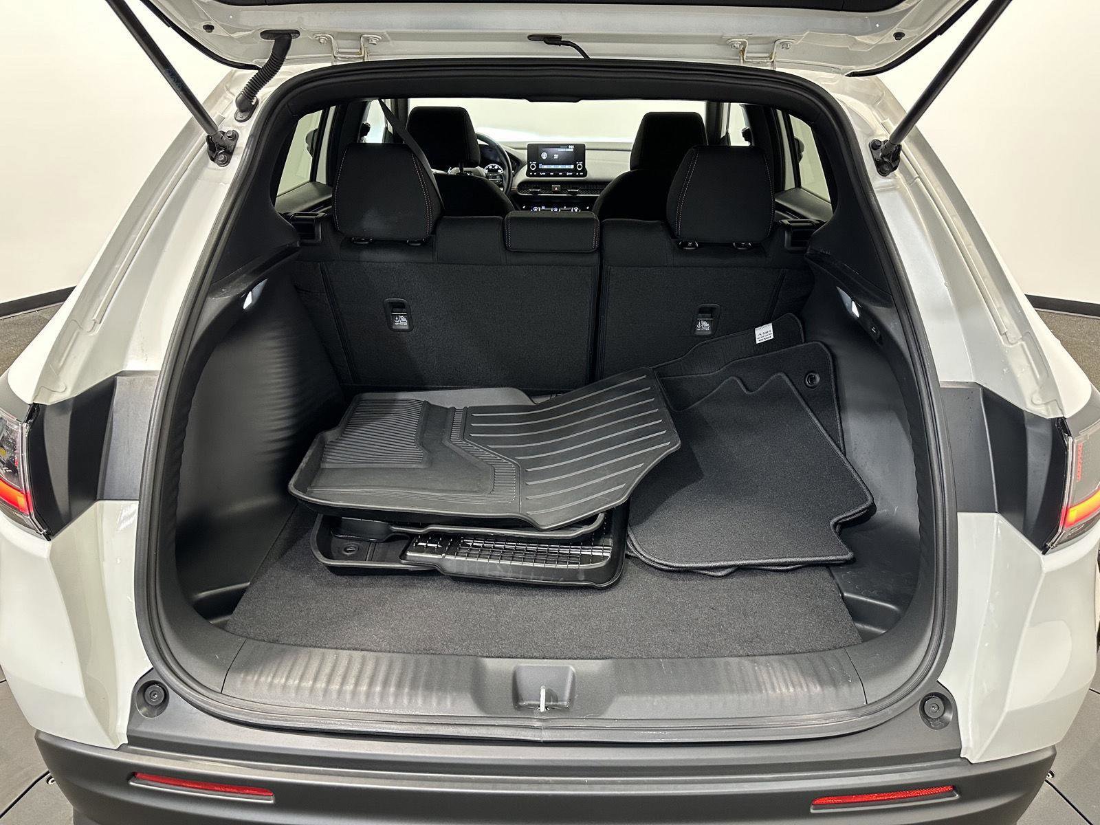 Certified 2025 Honda HR-V Sport image 27