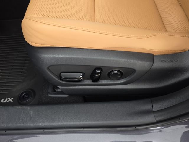Certified 2025 Lexus UX 300h AWD w/ Accessory Package (Z2) image 17
