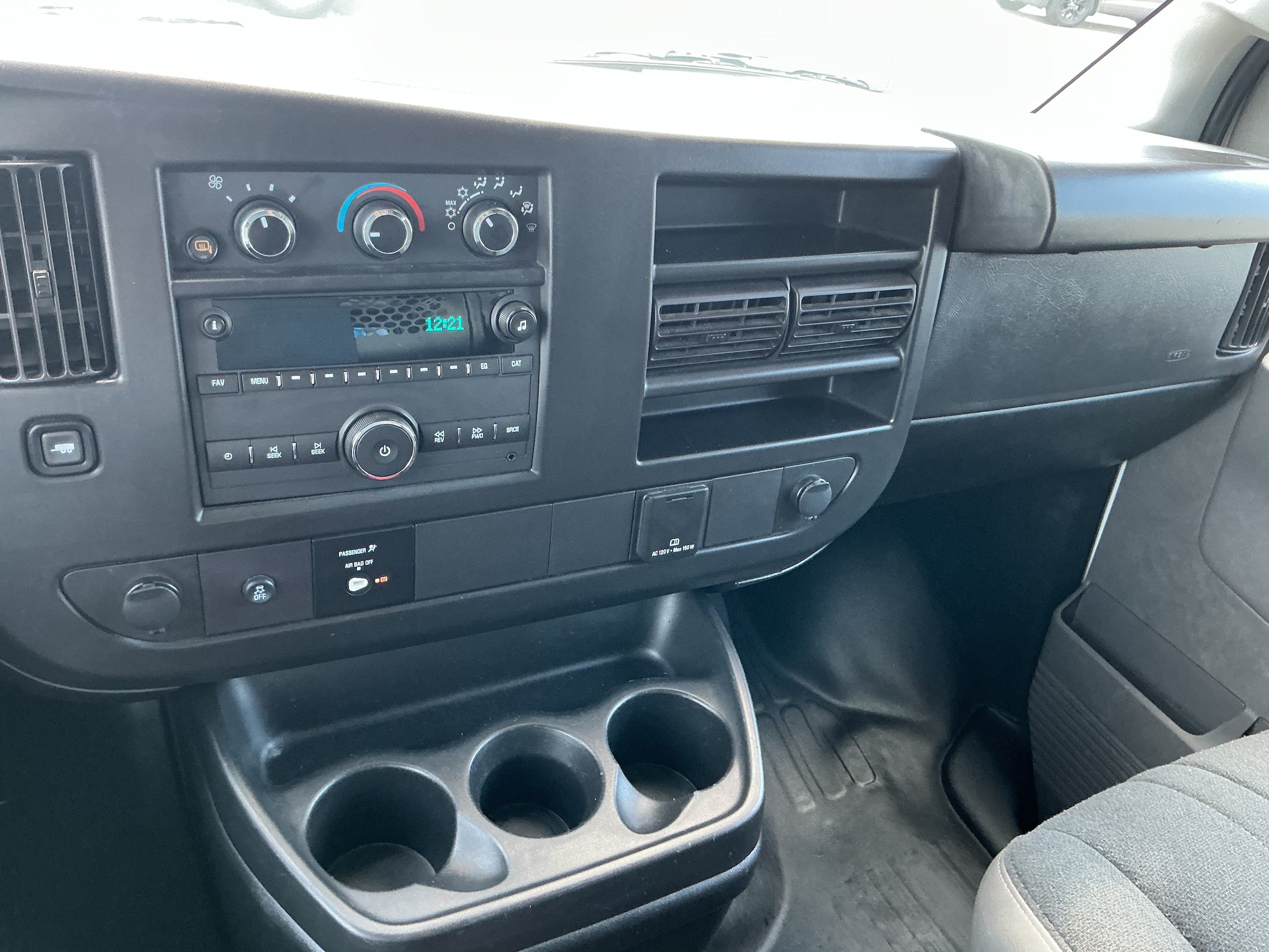 Certified 2022 Chevrolet Express 2500 w/ Driver Convenience Package RWD image 14