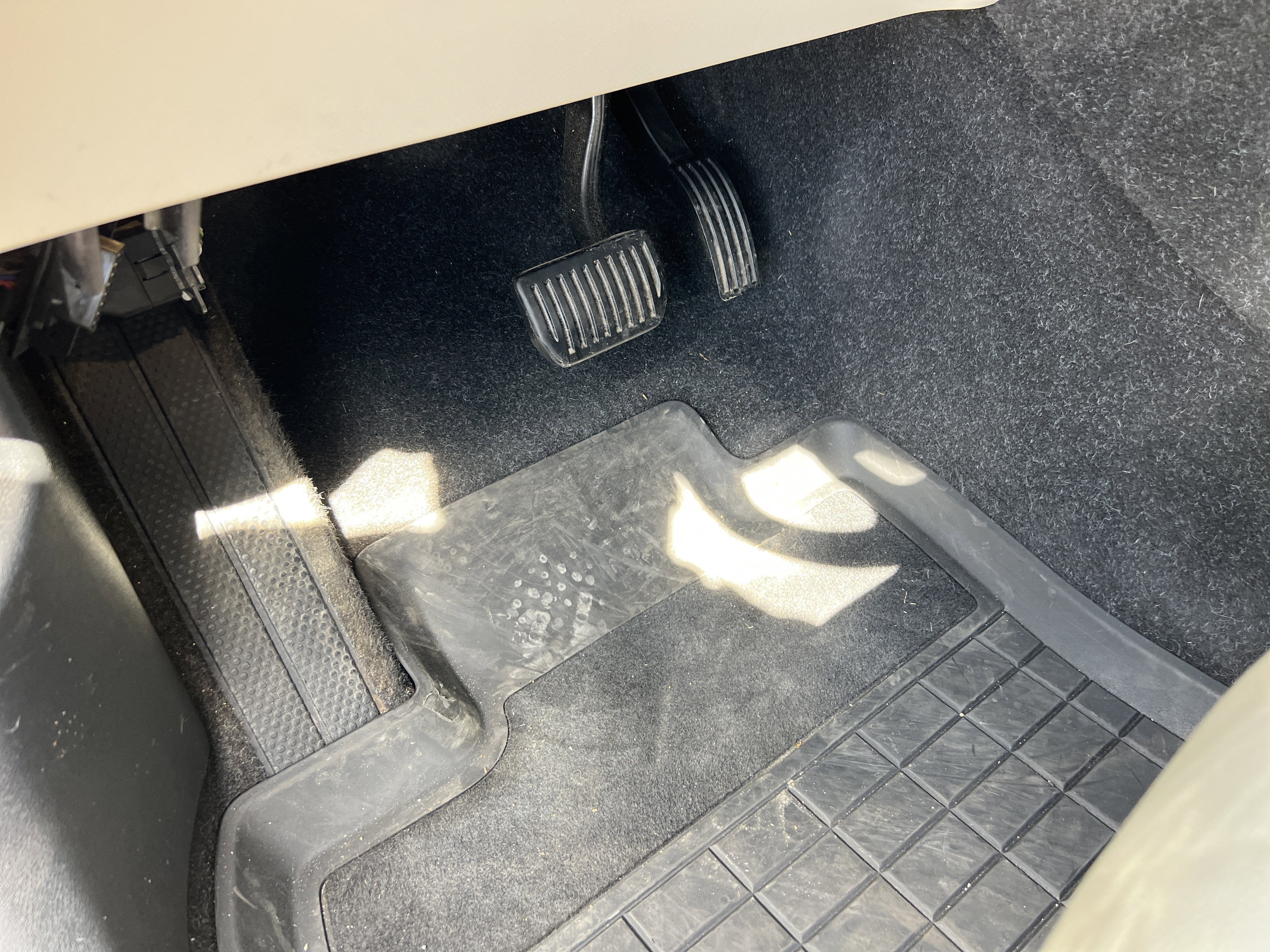 Used 2019 Volvo XC40 T5 Inscription image 17