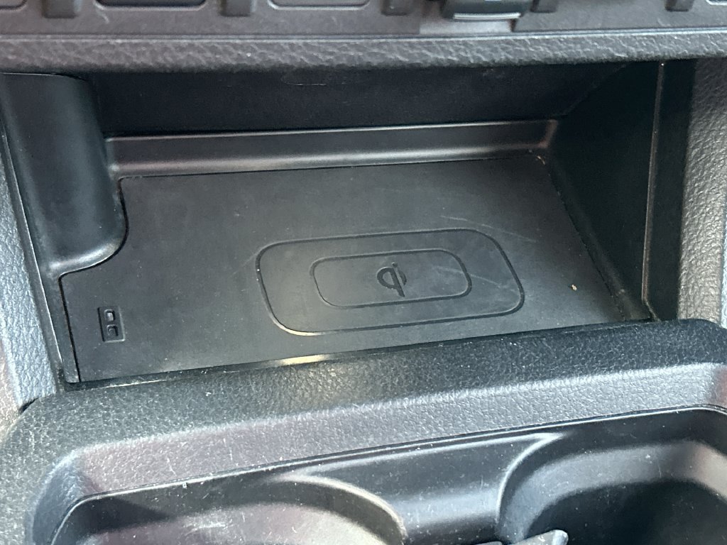 Used 2020 Toyota Tacoma TRD Sport AWD/4WD image 34