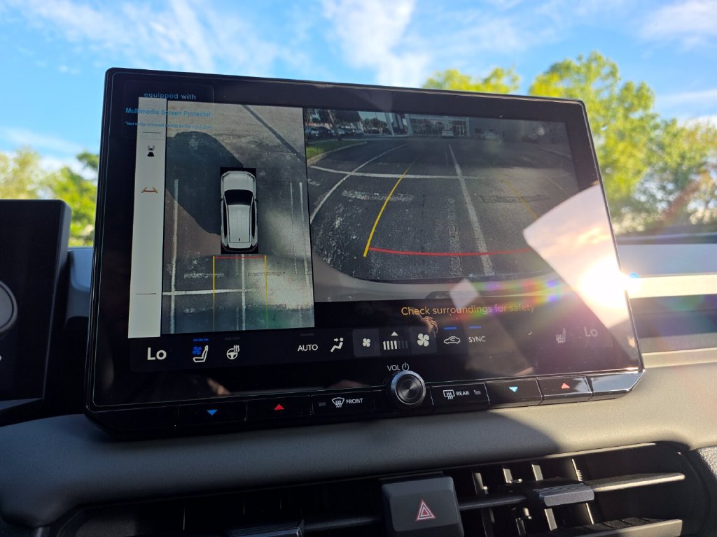 New 2026 Toyota RAV4 XSE AWD/4WD image 32