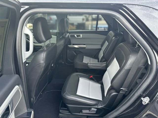 Certified 2023 Ford Explorer XLT w/ Equipment Group 202A image 22