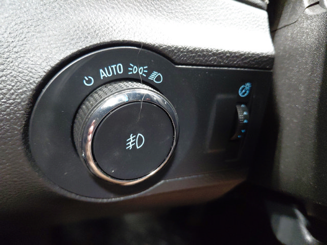 Used 2015 Chevrolet Camaro LT RWD image 30