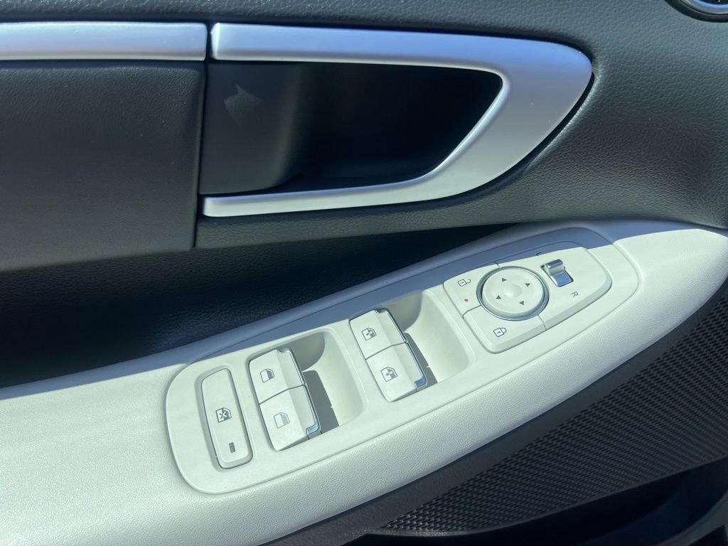 Used 2025 Hyundai Sonata SEL image 16