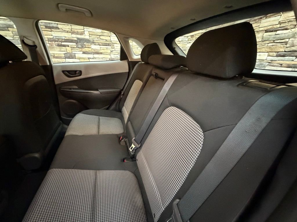 Used 2020 Hyundai Kona SE w/ Cargo Package image 27