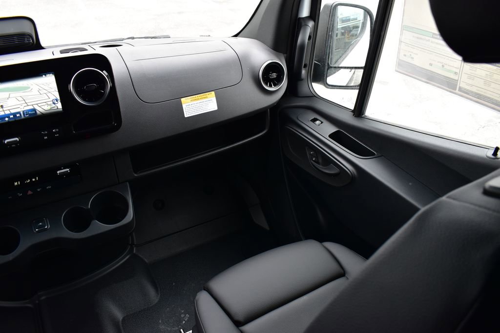 Certified 2025 Mercedes-Benz Sprinter 2500 image 27