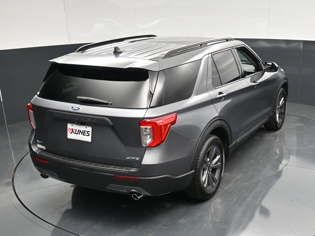 Used 2022 Ford Explorer XLT w/ Equipment Group 202A AWD/4WD image 37