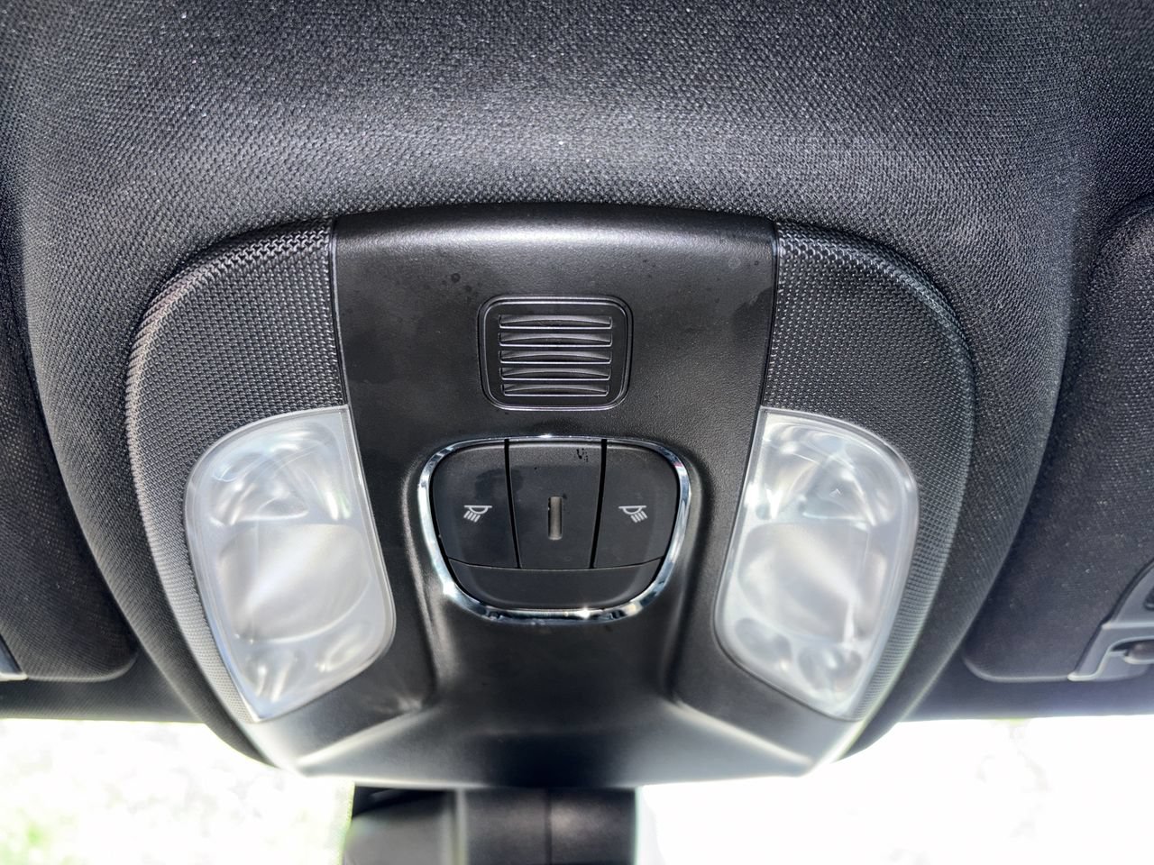 Used 2024 Jeep Compass Trailhawk AWD/4WD image 17