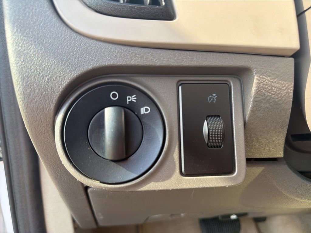 Used 2008 Ford Focus SE image 37