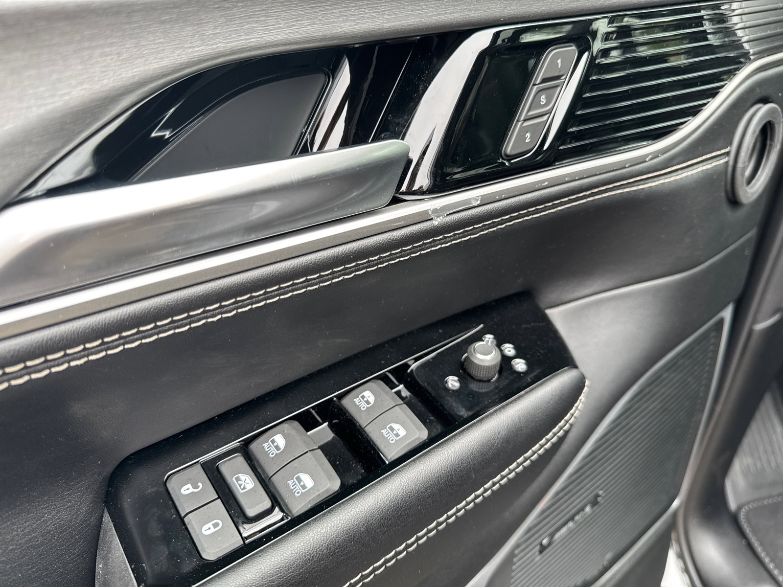 New 2026 Jeep Grand Wagoneer 4WD image 12