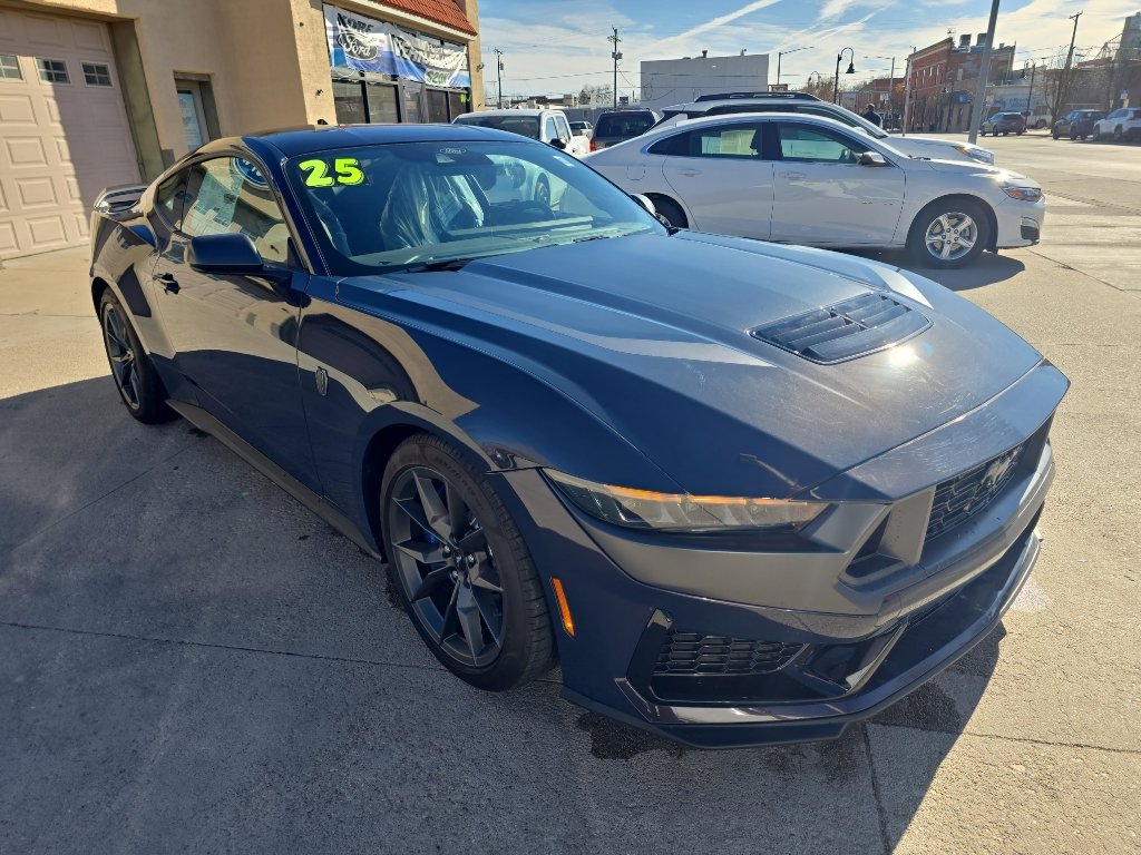 New 2025 Ford Mustang Dark Horse image 3