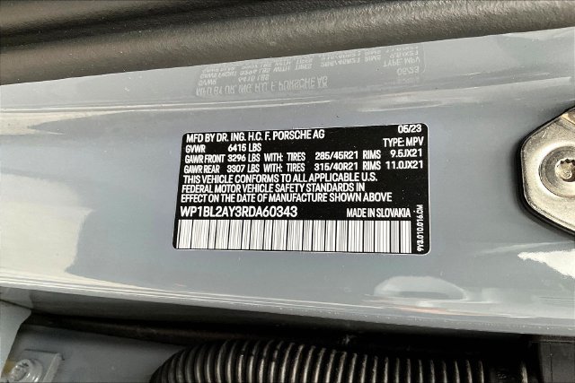 Used 2024 Porsche Cayenne S AWD/4WD image 18