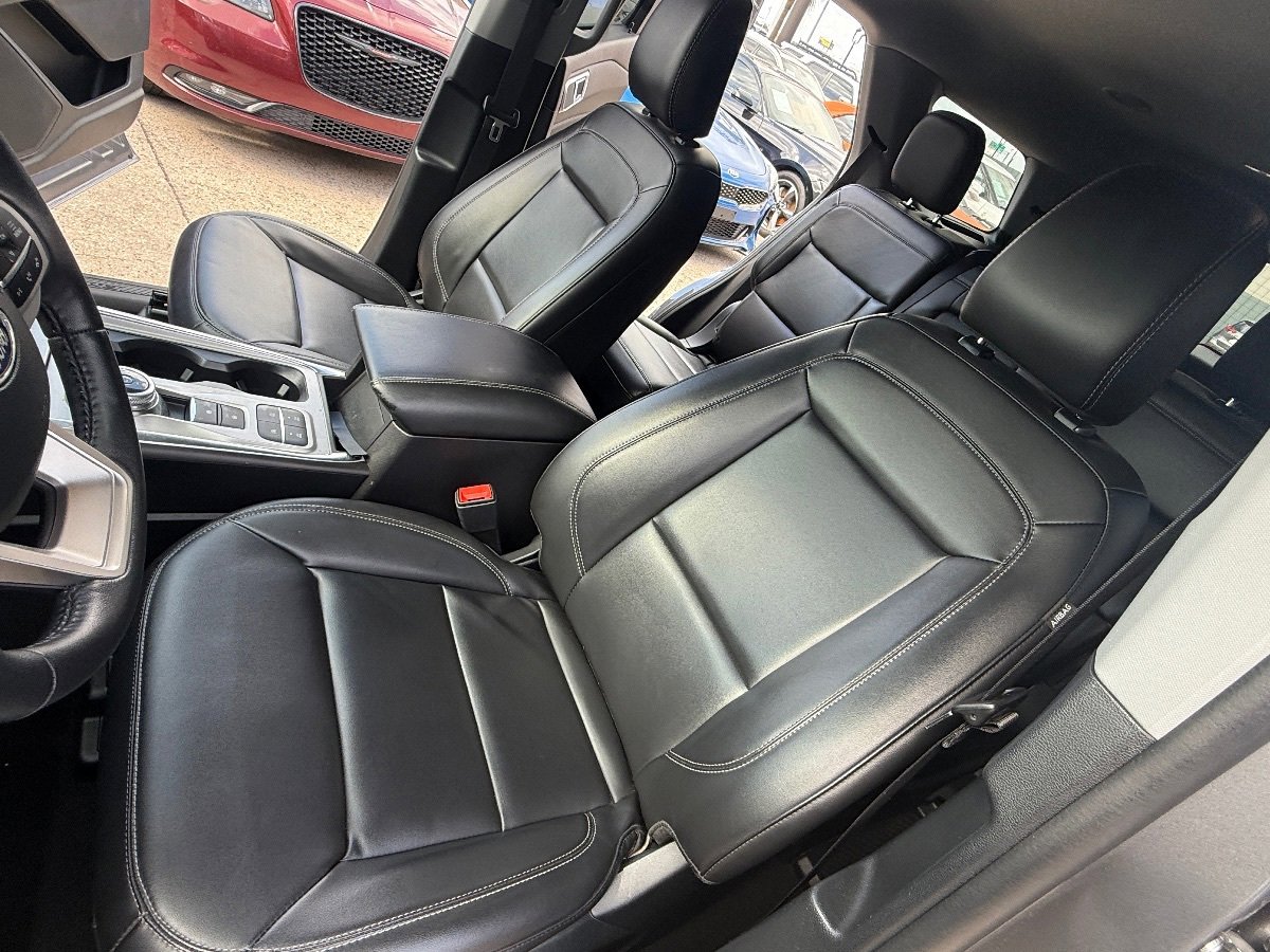 Used 2024 Ford Explorer XLT w/ Equipment Group 202A image 21