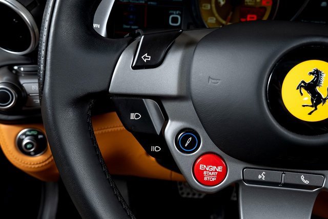Used 2019 Ferrari Portofino image 37