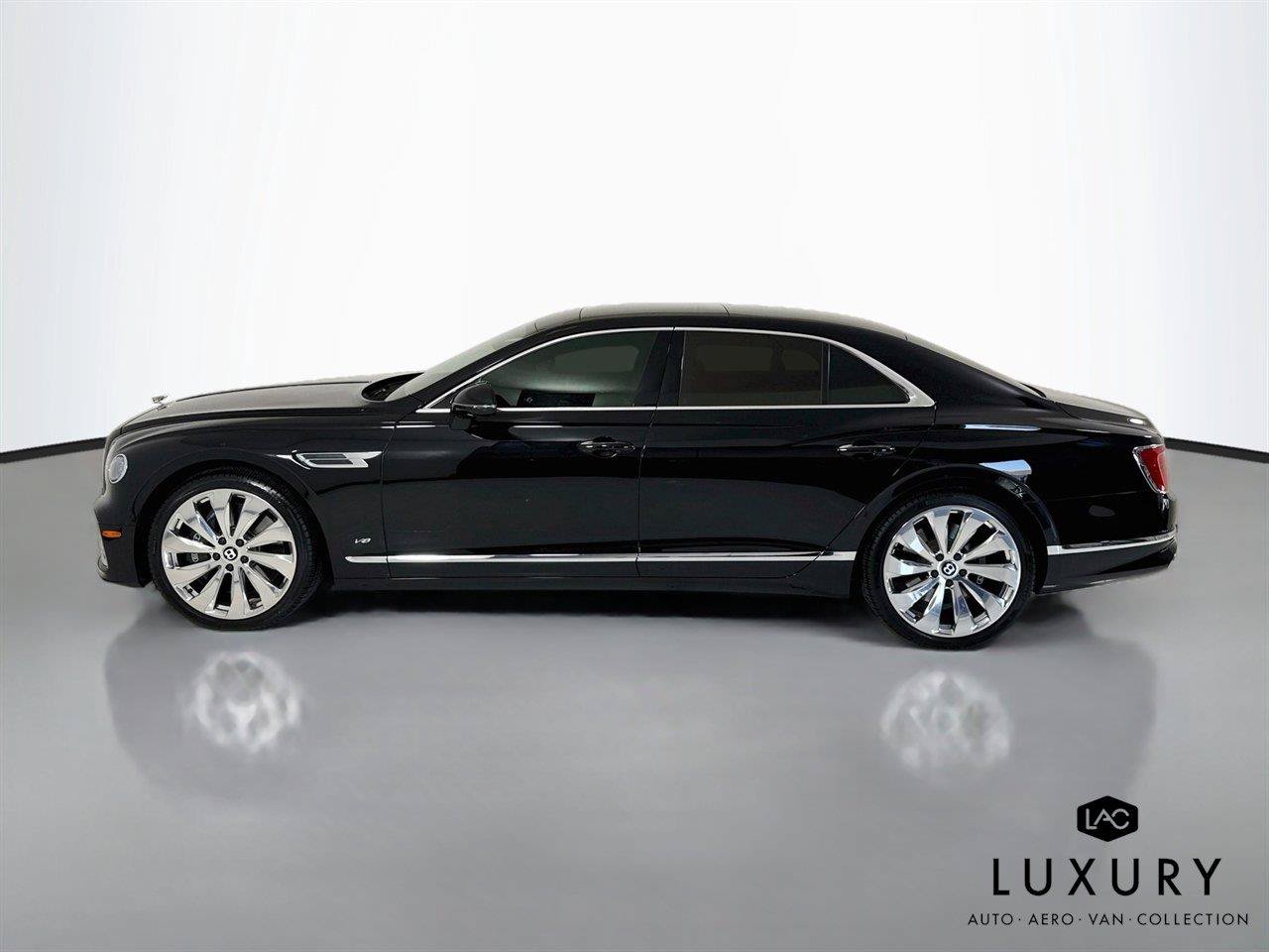 Used 2022 Bentley Flying Spur V8 AWD/4WD image 9