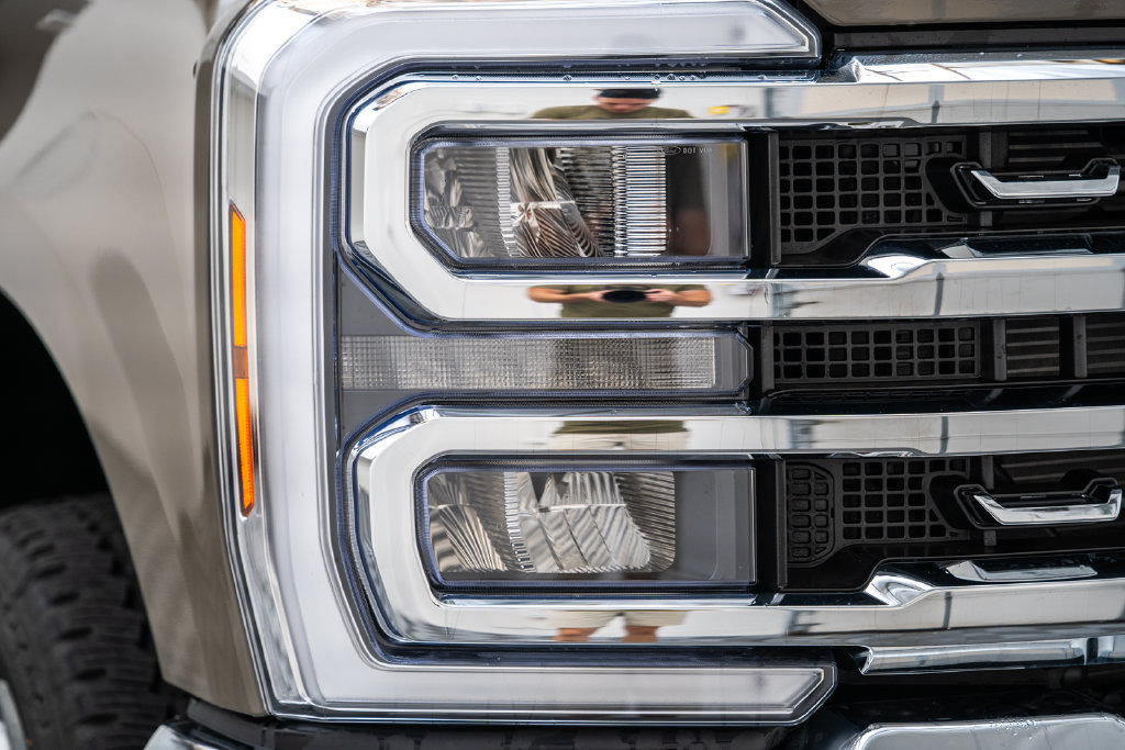 New 2026 Ford F350 Lariat w/ Lariat Premium Package AWD/4WD image 12