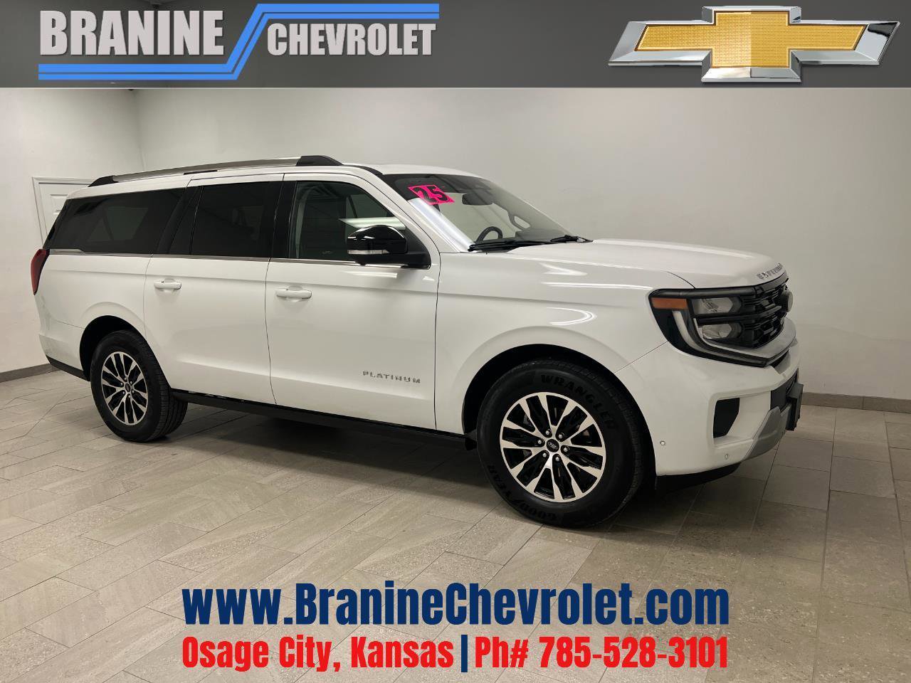 Used 2025 Ford Expedition Max Platinum AWD/4WD image 1