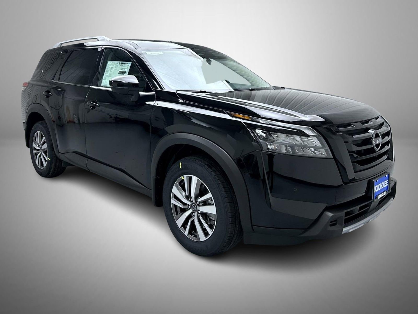 New 2025 Nissan Pathfinder SL w/ Black Appearance Package image 3