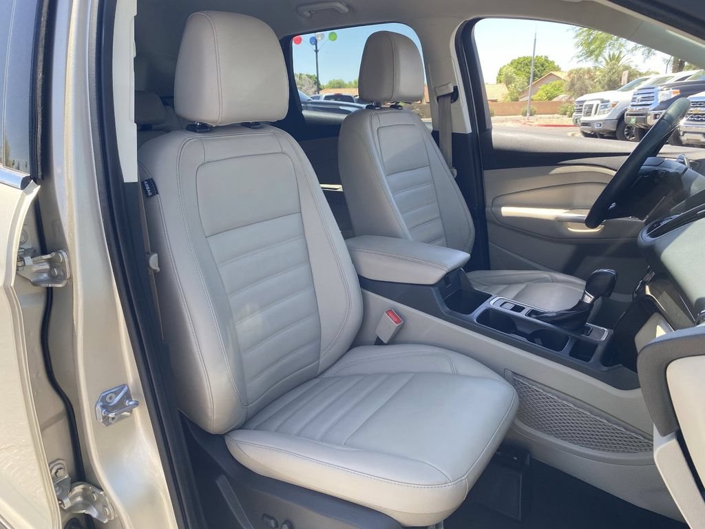Used 2017 Ford Escape Titanium FWD image 9