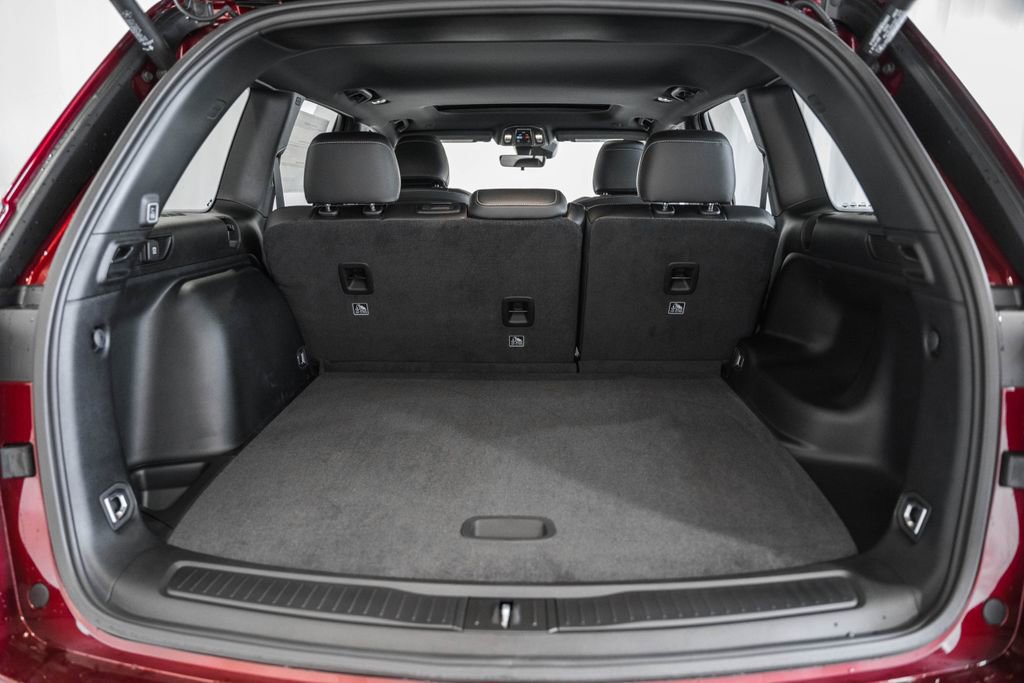 New 2025 Jeep Grand Cherokee Altitude image 9