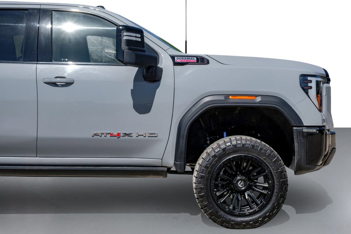 Used 2024 GMC Sierra 2500 AT4X image 7