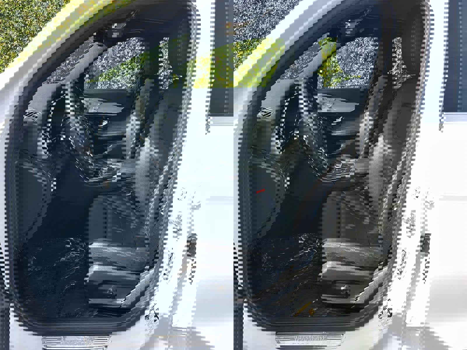 Used 2021 Mercedes-Benz C 300 4MATIC Sedan image 11