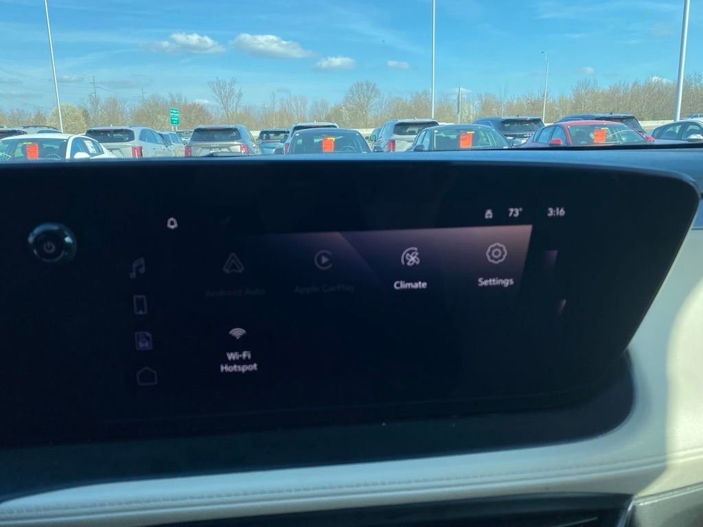 Used 2024 Buick Encore GX Avenir w/ Avenir Convenience Package image 16