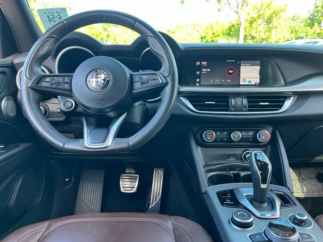 Used 2024 Alfa Romeo Stelvio Ti AWD/4WD image 9