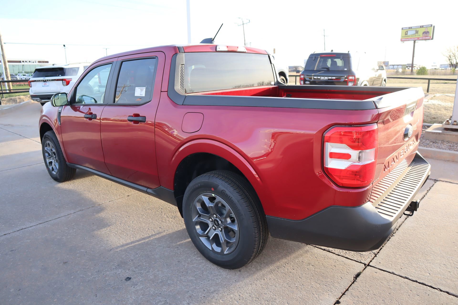 New 2026 Ford Maverick XLT w/ XLT Luxury Package FWD image 24