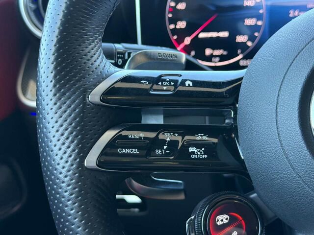 Used 2025 Mercedes-Benz GLC 43 AMG 4MATIC image 31