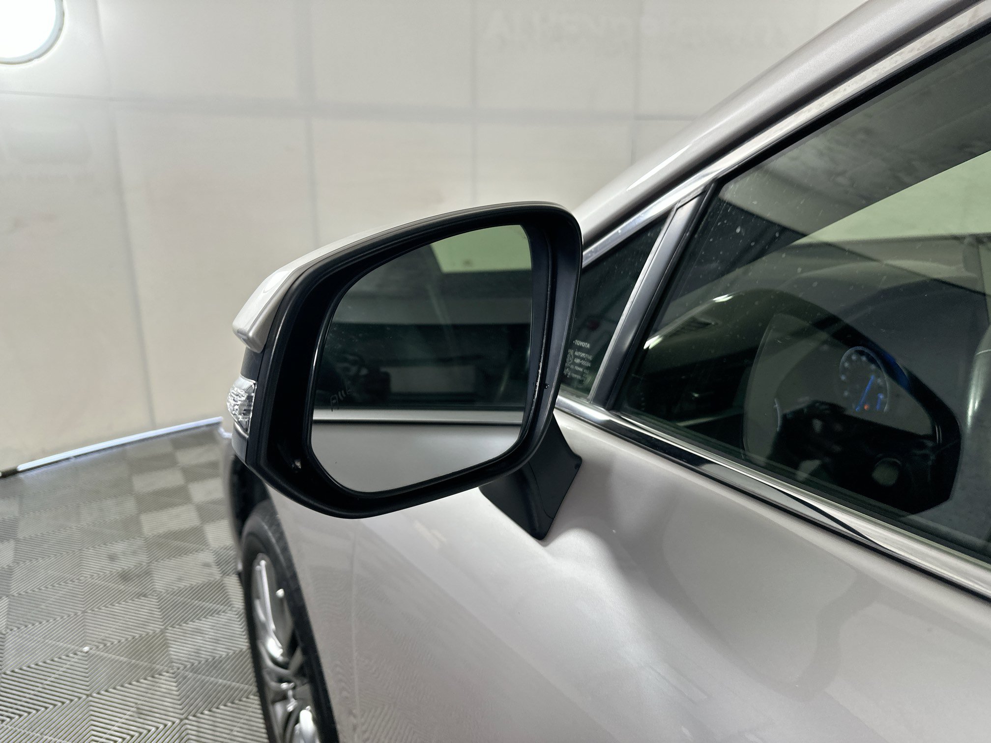 Used 2021 Toyota Venza Limited AWD/4WD image 10