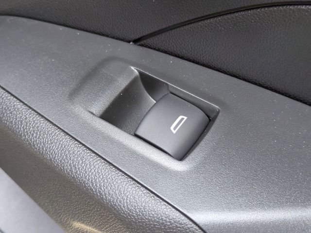 New 2026 Chevrolet Trax LT w/ Sunroof Package FWD image 30