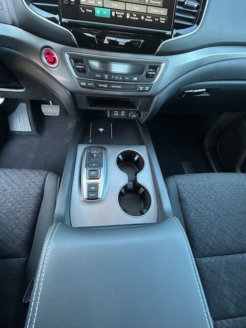 Used 2025 Honda Ridgeline Sport image 13
