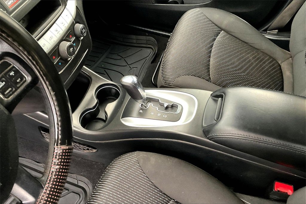 Used 2018 Dodge Journey SE w/ Blacktop Package image 16
