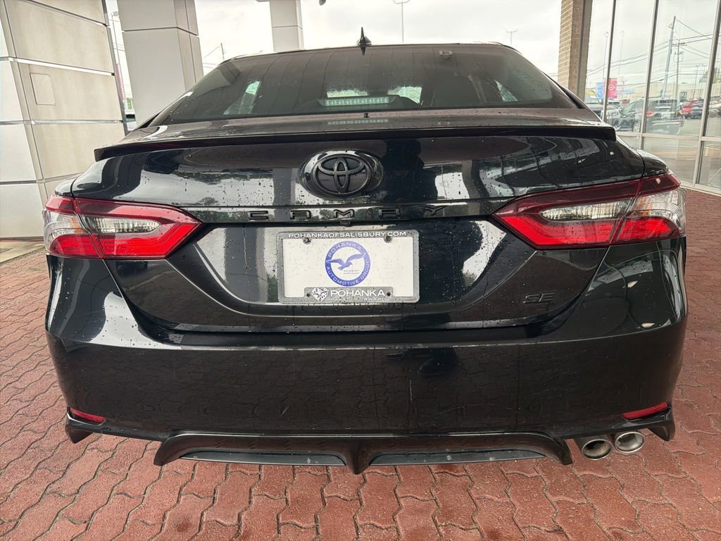 Used 2024 Toyota Camry SE w/ Blackout Package (TMS) FWD image 9