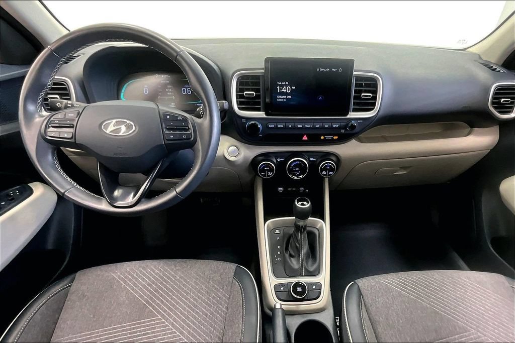 Certified 2024 Hyundai Venue Limited FWD image 15