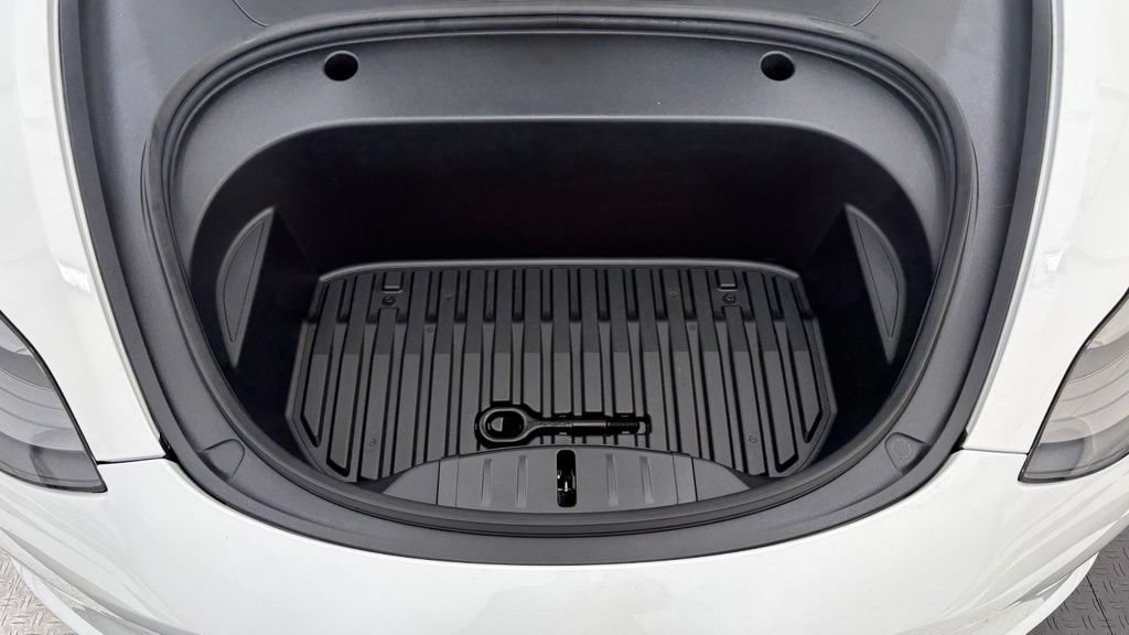 Used 2022 Tesla Model 3 Long Range AWD/4WD image 9