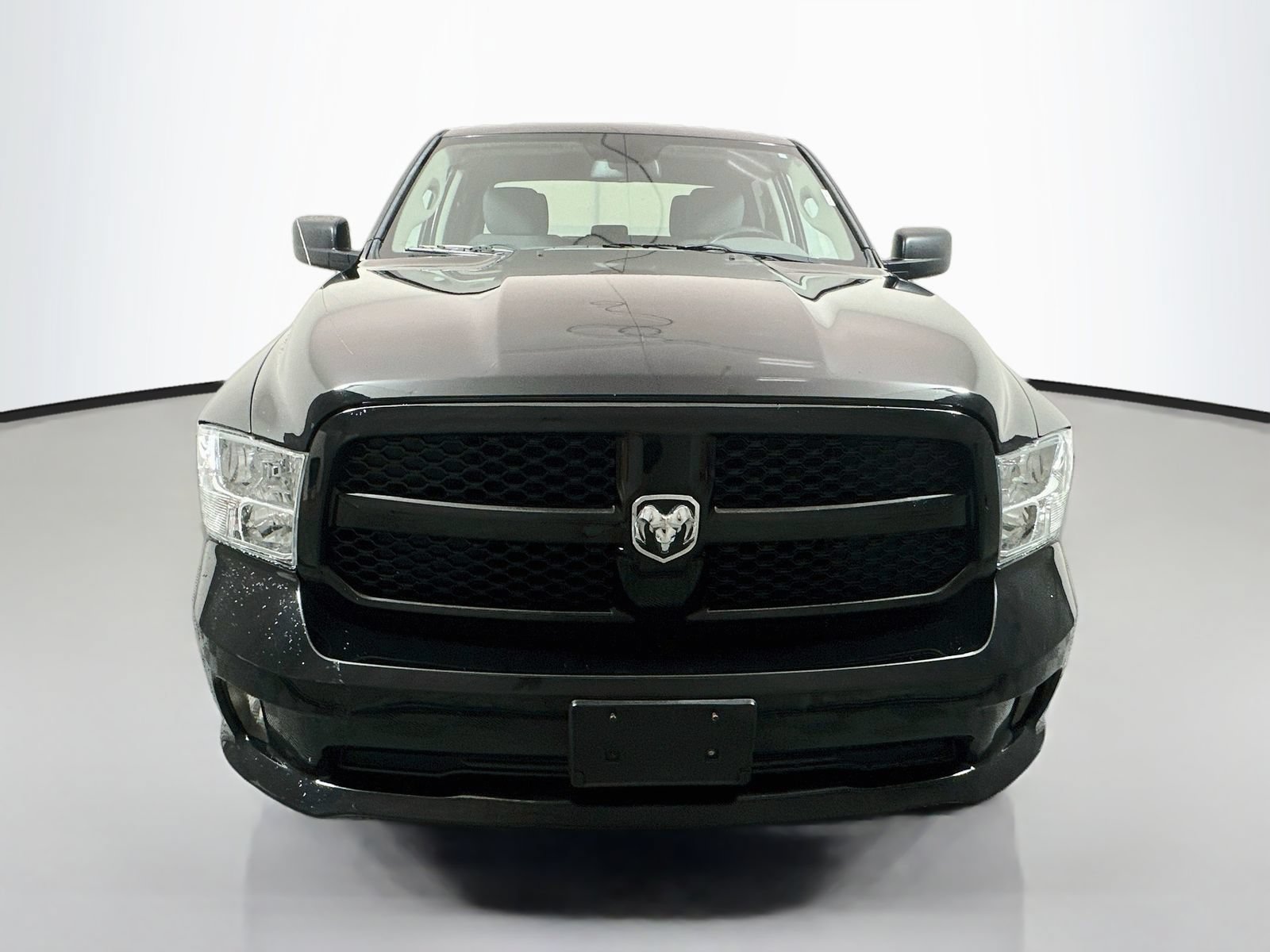 Used 2014 RAM 1500 Express RWD image 2