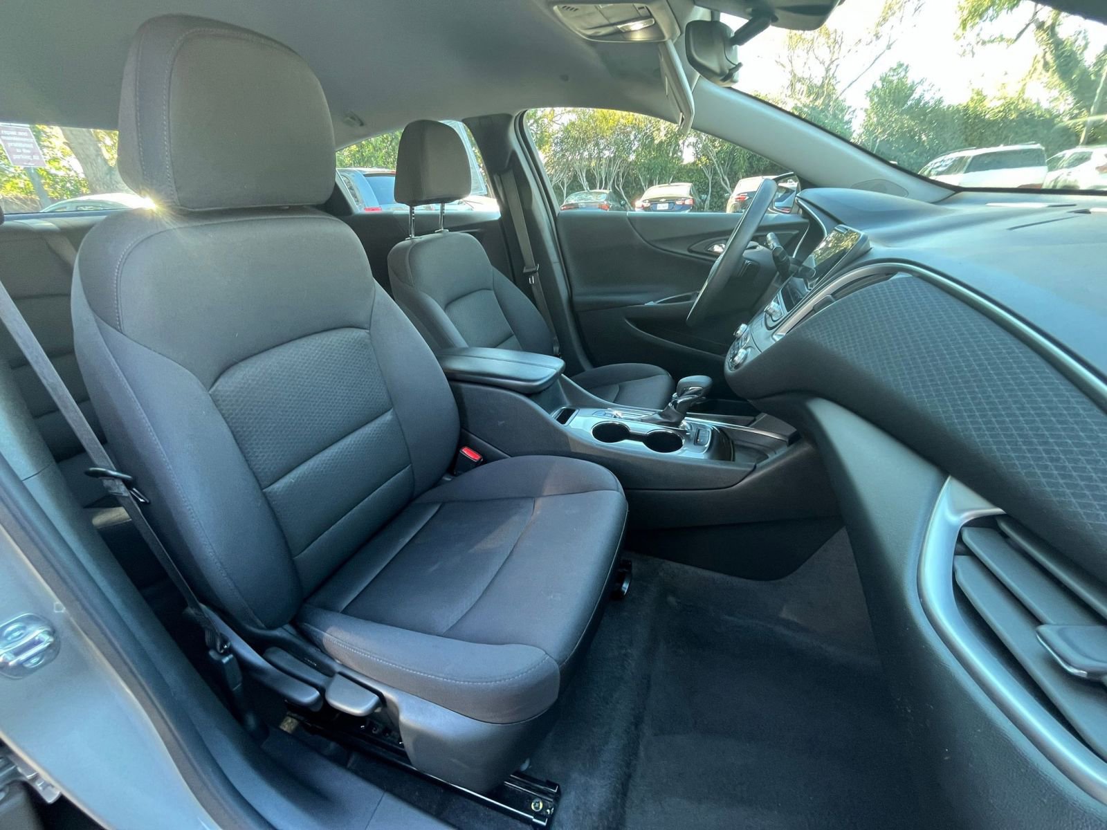 Used 2024 Chevrolet Malibu LT image 37